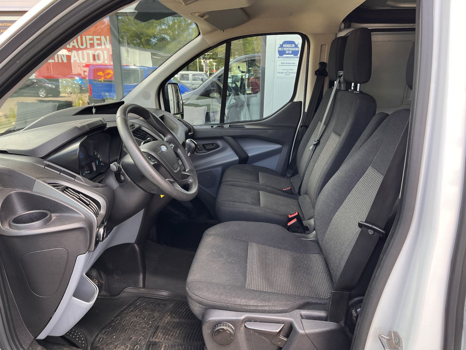 Fahrzeugabbildung Ford Transit Custom Kasten 270 L1