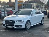 Audi A4 Lim. S line Sportpaket / plus - Audi A4 mit Benzin-Antrieb: Weiß
