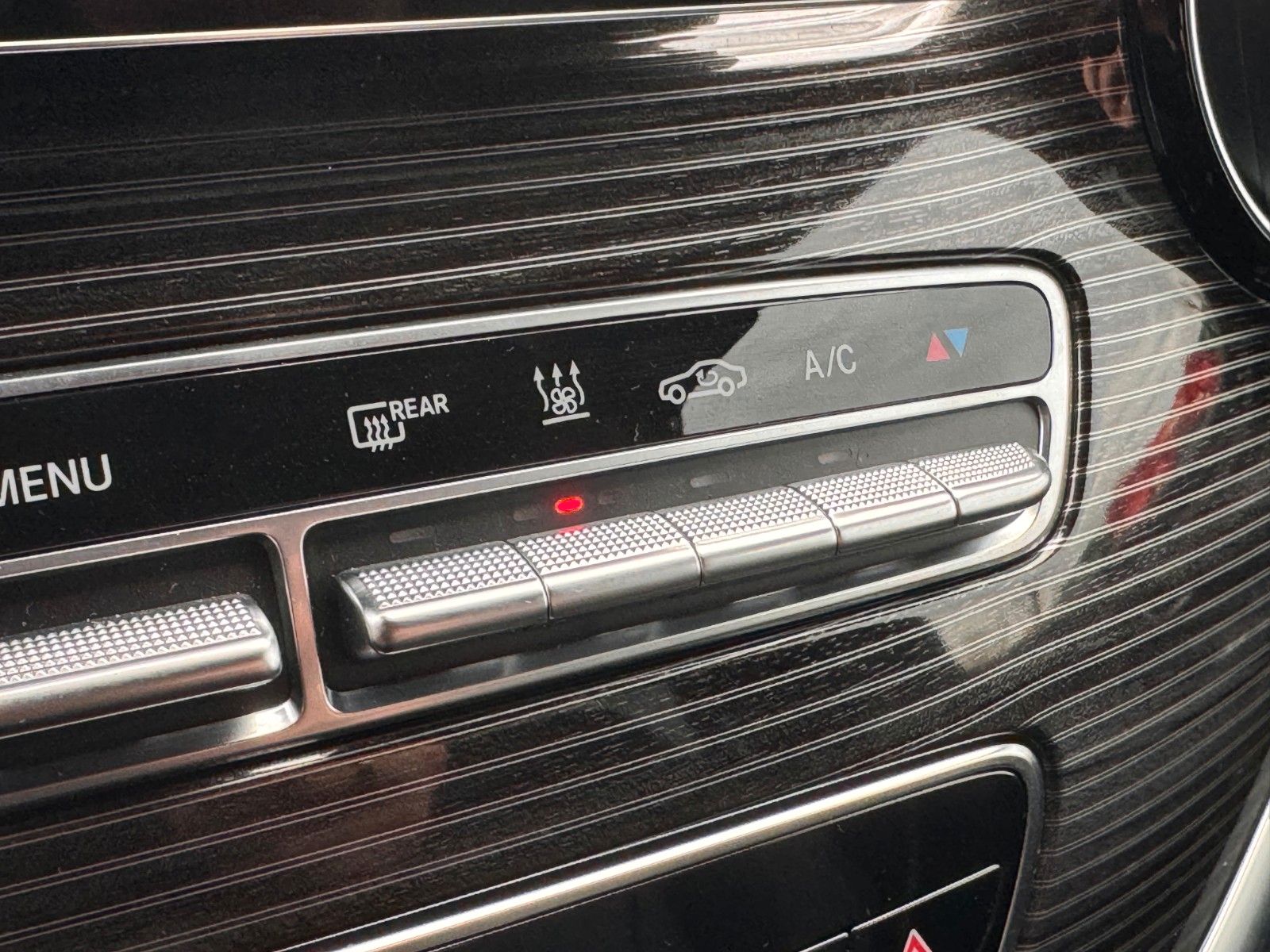 Fahrzeugabbildung Mercedes-Benz EQV 300 AVANTGARDE 360Kamera DISTRONIC Leder