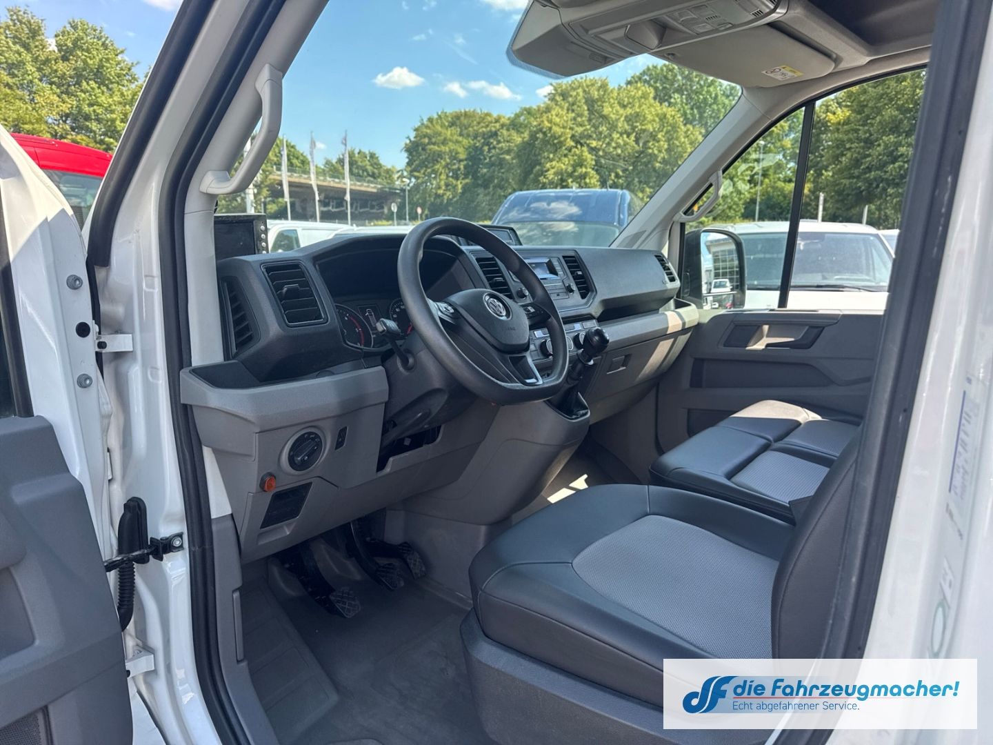 Fahrzeugabbildung Volkswagen Crafter Kasten MAXI 50 lang Hoch 5t-3,5tmög. AHK