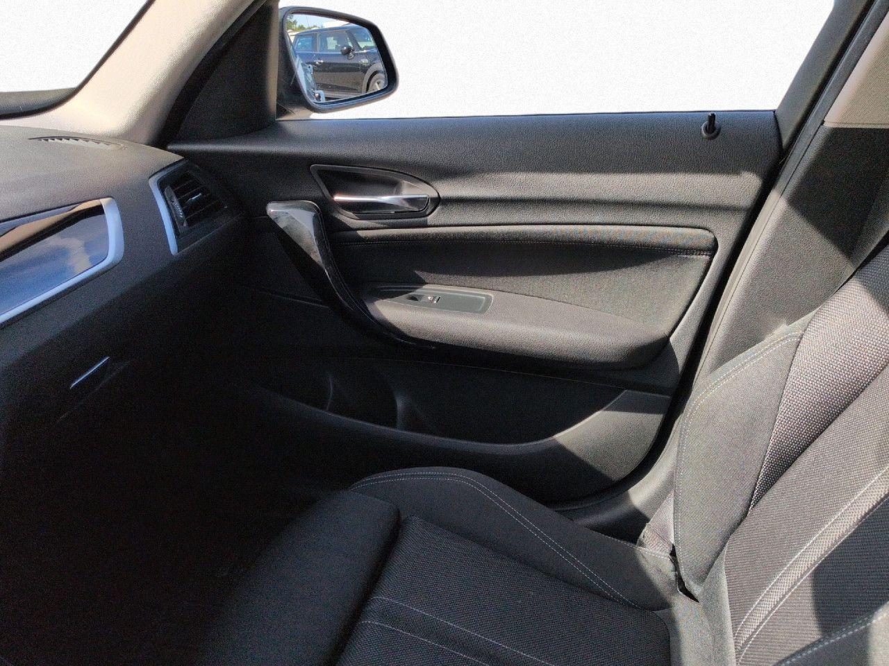 BMW 118i Advantage Aut. AHK LED Klima Sitzheizung