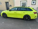 Skoda Octavia 2.0 TSI RS COMBI RS plus - Skoda Octavia: Grün