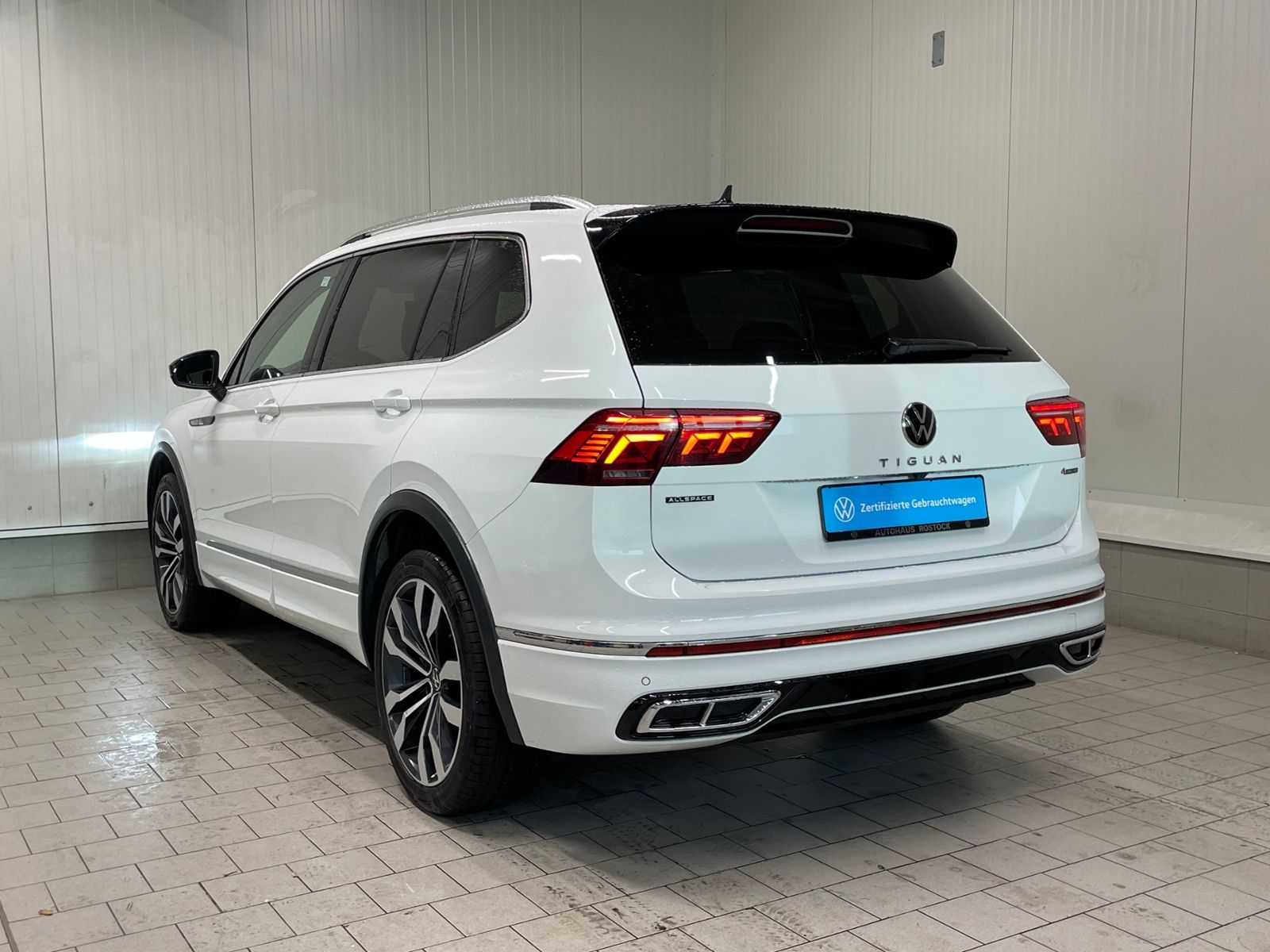 Volkswagen Tiguan Allspace R-Line 4Motion 2.0 TDI DSG 7-SIT foto 4