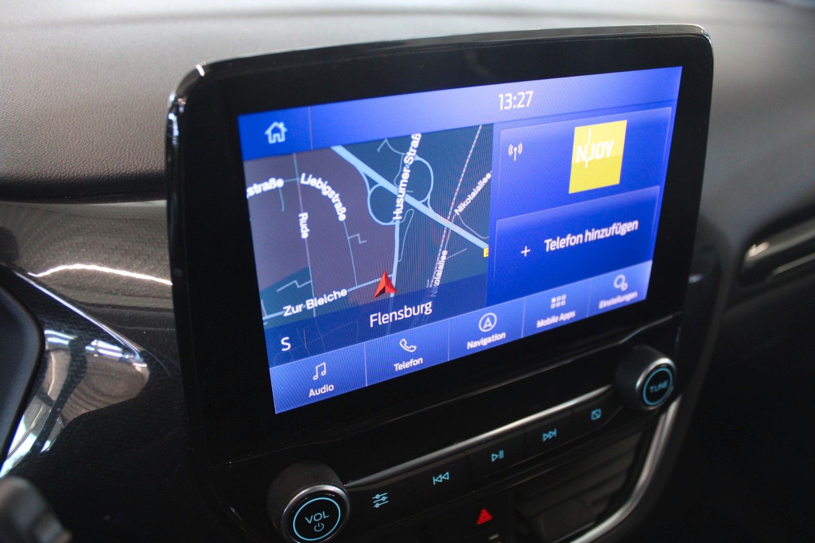 Fahrzeugabbildung Ford Puma Titanium Automatik NAVI LED WinterPaket uvm