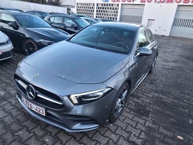 Mercedes-Benz A 200 AMG Line Panorama-Dach Navi Kamera LED