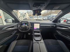 Fahrzeugabbildung Rafale Alpine E-Tech Plug-in 300 4x4