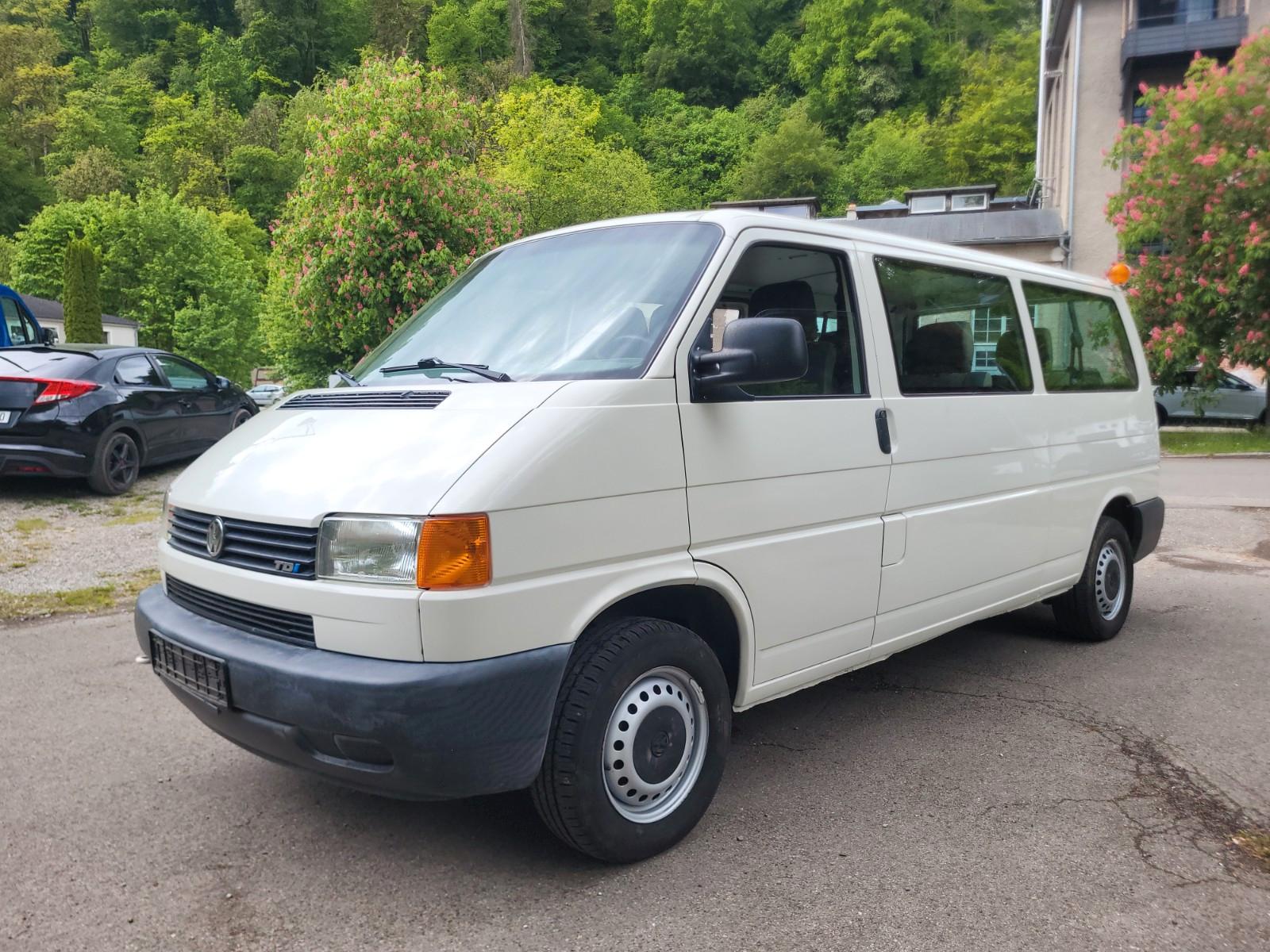 Volkswagen T4 TDI 9-Sitzer Lang Scheckheft gepfl. TüV