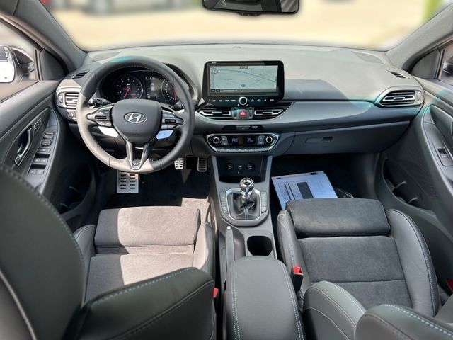 Fahrzeugabbildung Hyundai i30 N Perf VOLL - Navi Komfort-P. Assist.-P. Pan