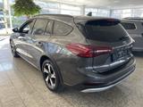 Ford Focus Turnier Active X HEAD-UP+LED+KAMERA+SPURH. - Ford Focus: Active X