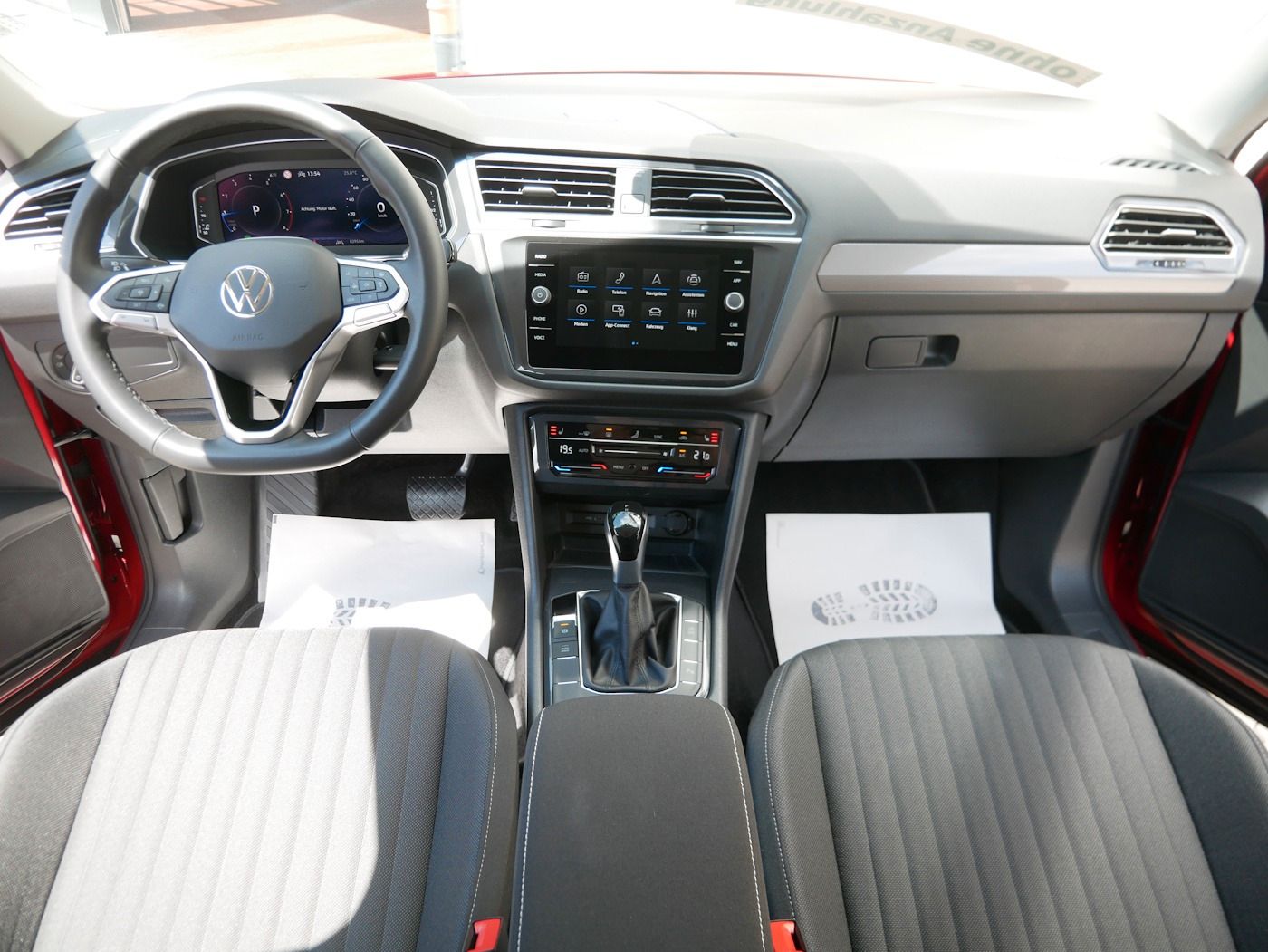 Fahrzeugabbildung Volkswagen Tiguan Allspace 1.5 TSI Life NEU53T AHK Matrix 7