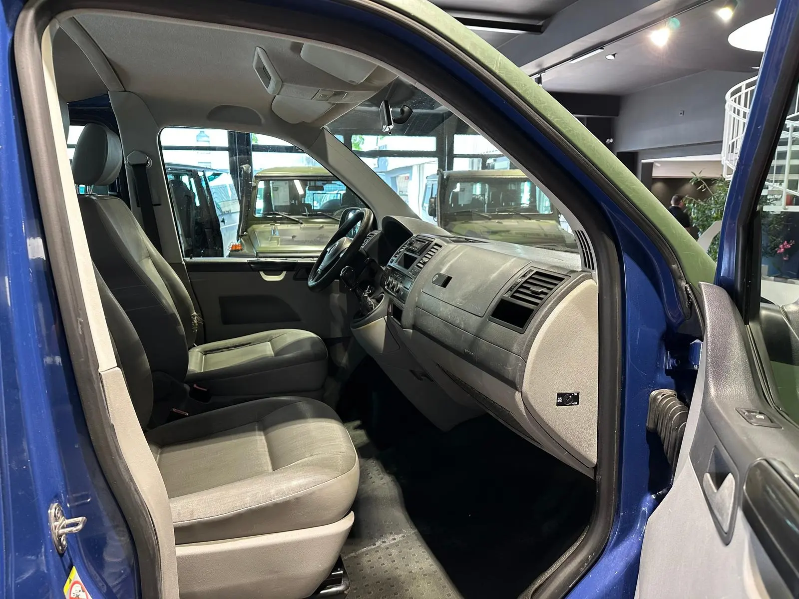 Volkswagen T5 WIDDER 4MOTION ROCKTON SEIKEL BUNDESWEHR OFFR