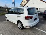 Volkswagen Sharan Highline BMT*Behindertengerecht* - Volkswagen Sharan mit 5 Türen