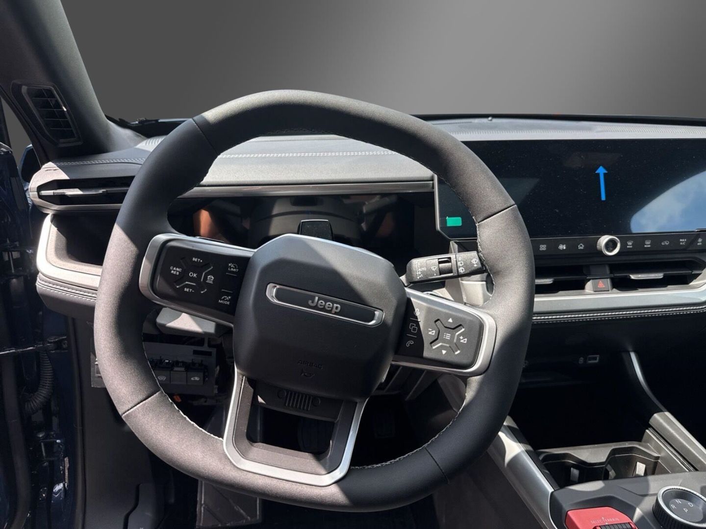 Fahrzeugabbildung Jeep Compass MY26 FIRST EDITION E-HYBRID PANO VOLL