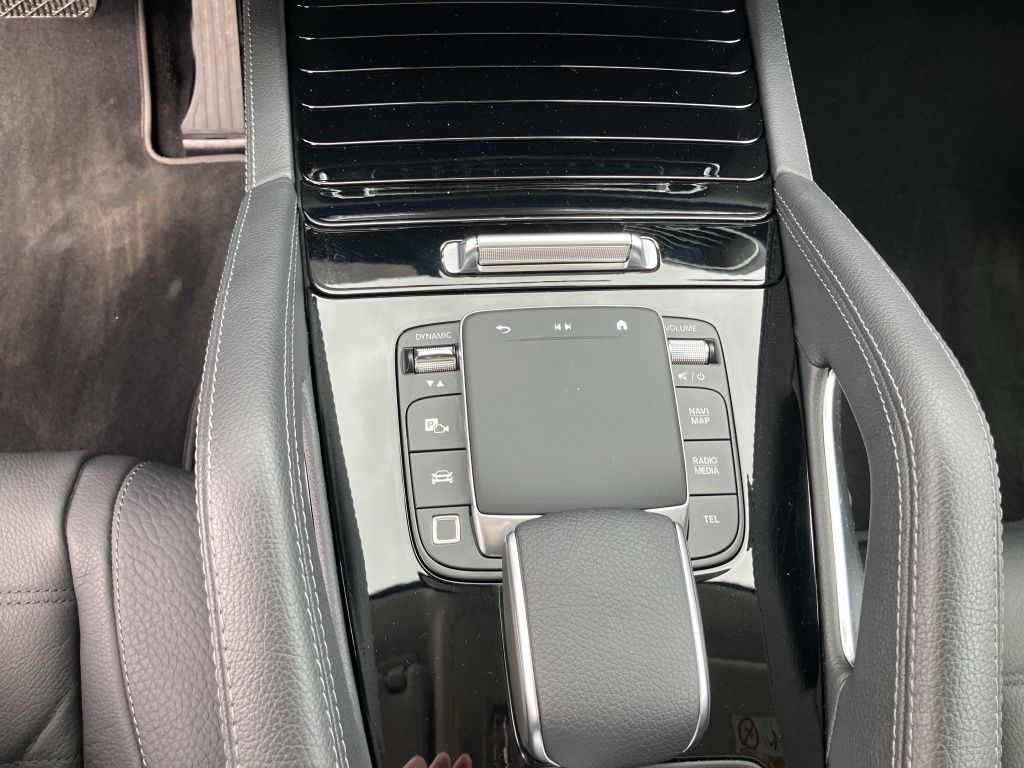 Fahrzeugabbildung Mercedes-Benz GLE 450 4MATIC MULTIBEAM*Leder*Pano*360°*PDC*AHK
