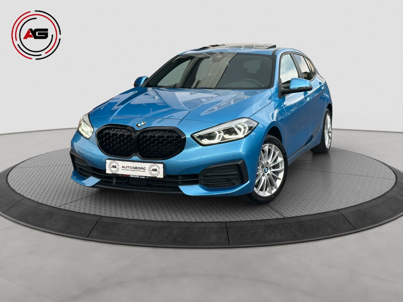 BMW 118d Adv. AUT. LC.PRO HUD PANO LEDER AHK KAMERA
