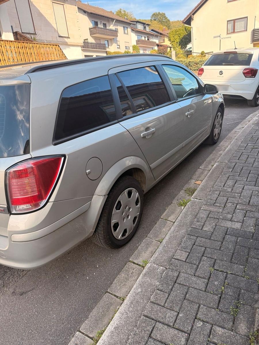 Opel Astra 2009 — двигун 105 HP (77kW)