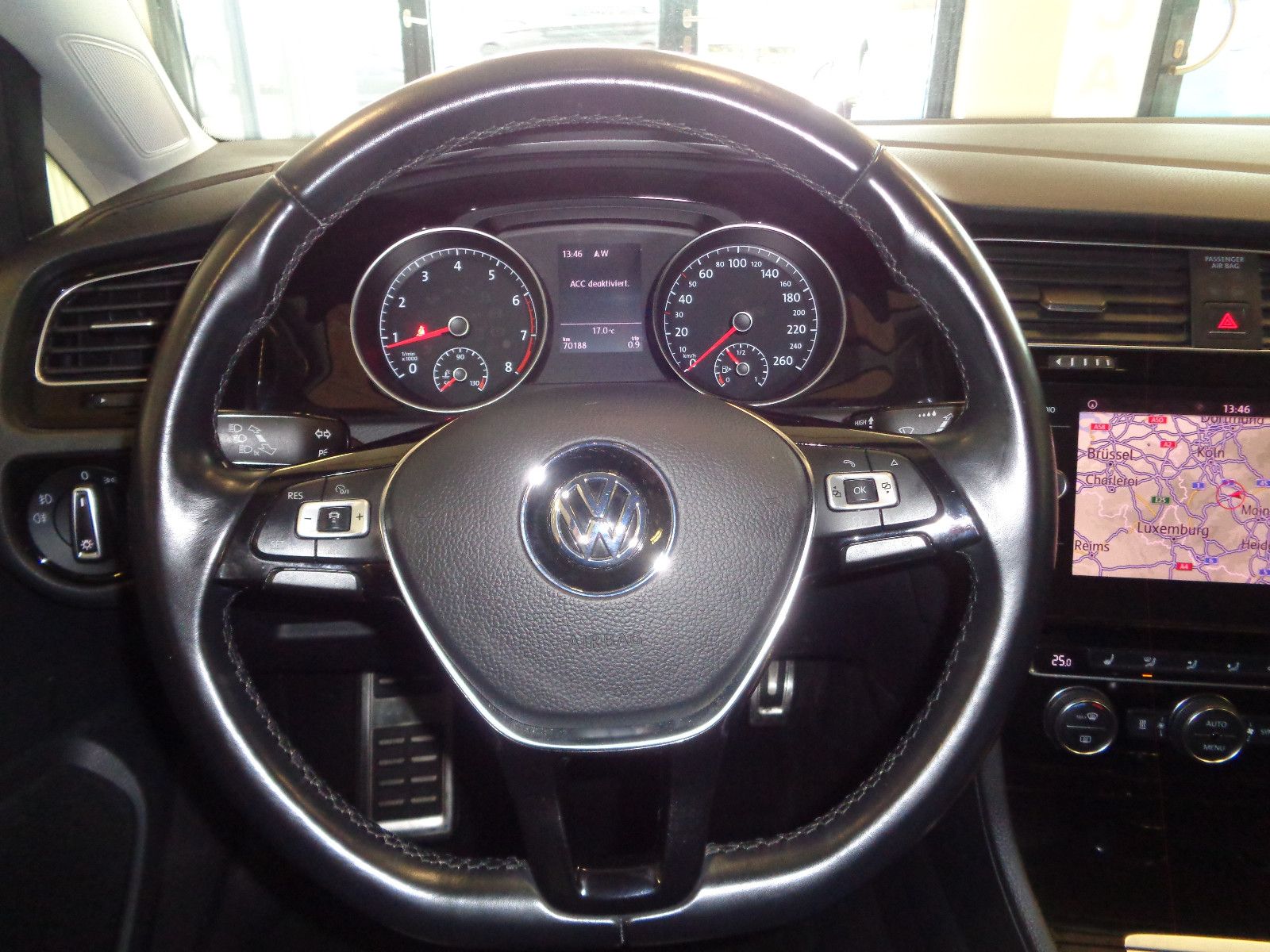 Fahrzeugabbildung Volkswagen Golf 1.4 TSI / NAVI / KLIMA / GARANTIE