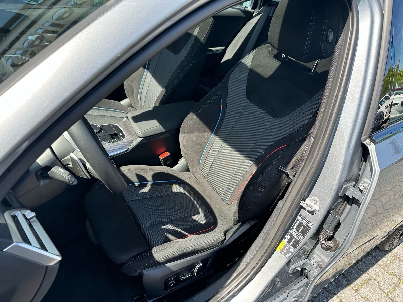 BMW 330 - Bild 6