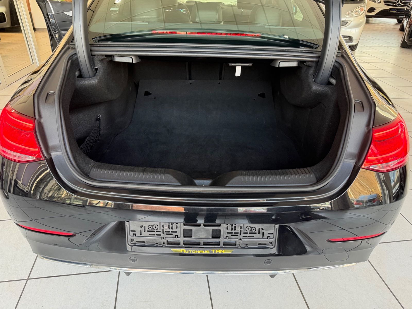 Fahrzeugabbildung Mercedes-Benz CLS 350 4Matic*AMG-Line*1.Hd