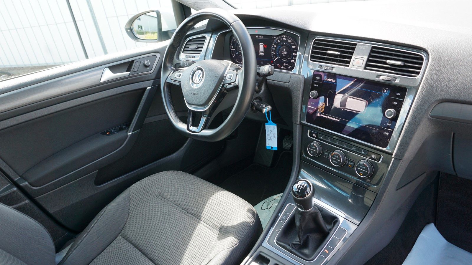Fahrzeugabbildung Volkswagen Golf VII Variant Comfortline ACC,Navi,SH,PDC