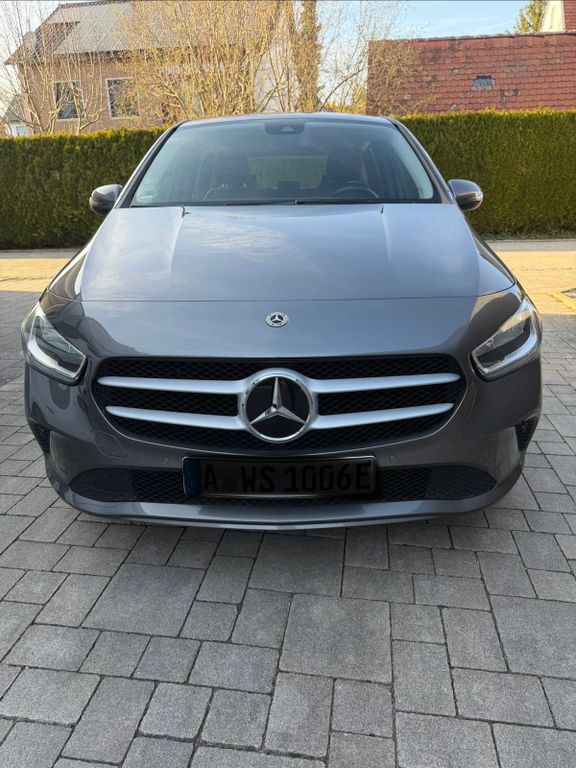 Image of Mercedes-Benz 250