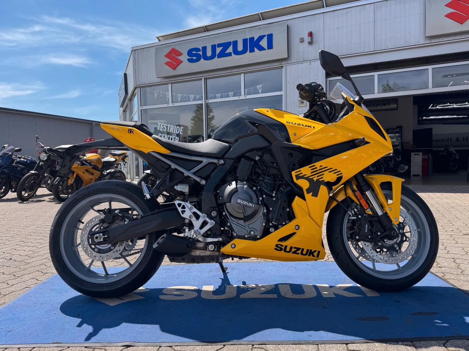 Suzuki GSX 800 8R