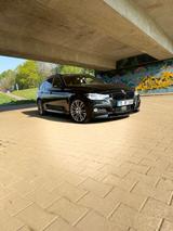 BMW 330i xDrive Touring M Sport Shadow A. M Spor... - BMW 330: Kombi, 330i Xdrive