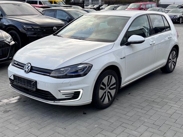 Volkswagen Golf VII Lim. e-Golf/NAVI/PDC