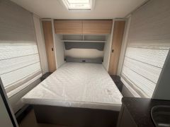 Bürstner Averso 485 TS B66 Edition*Queensbett*