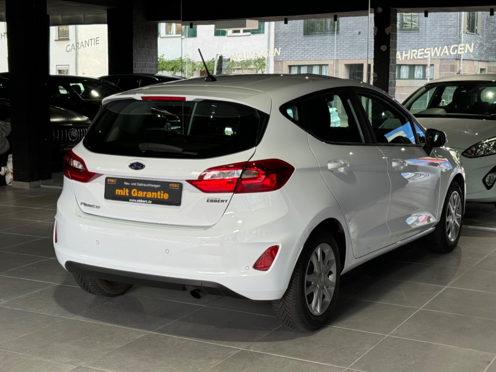 Fahrzeugabbildung Ford Fiesta Cool & Connect/APPLE/8-FACH/SZHZ/
