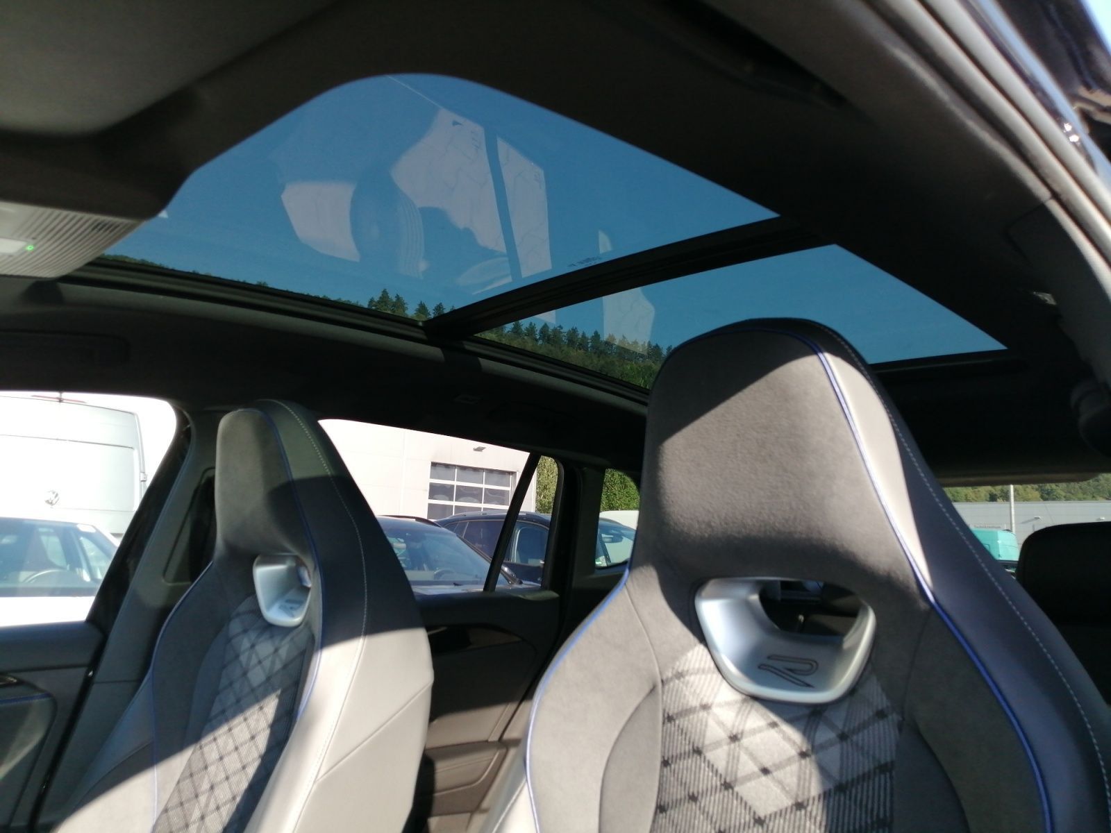 Volkswagen Tiguan R-Line 1.5 TSI DSG Matrix Pano,360°Kamer foto 21