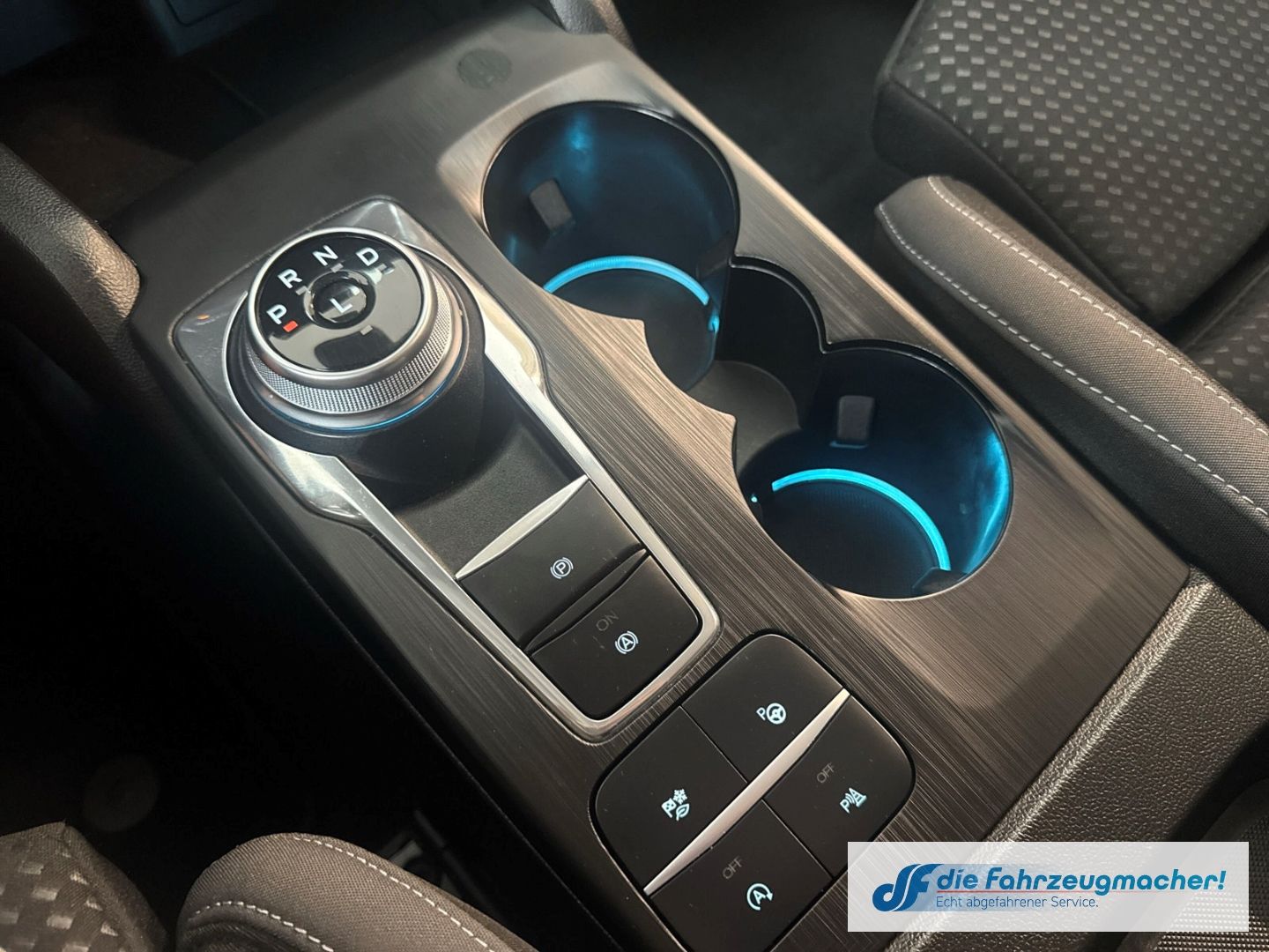 Fahrzeugabbildung Ford Focus Turnier Cool & Connect Navi LED Apple CarP