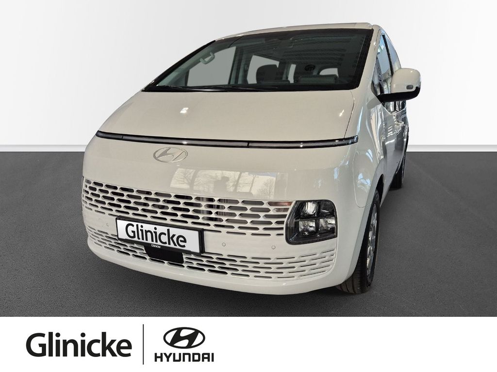 Image of Hyundai STARIA