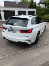 BMW 330i xDrive Touring M Sport A. M Sport - BMW 330 Gebrauchtwagen in Stuttgart