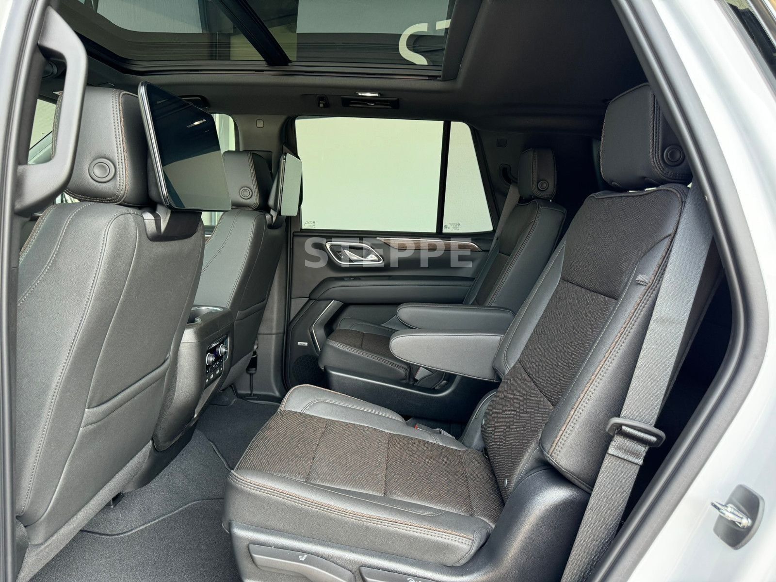 Chevrolet Tahoe 6,2 LPG  High Country AHK  22Alu