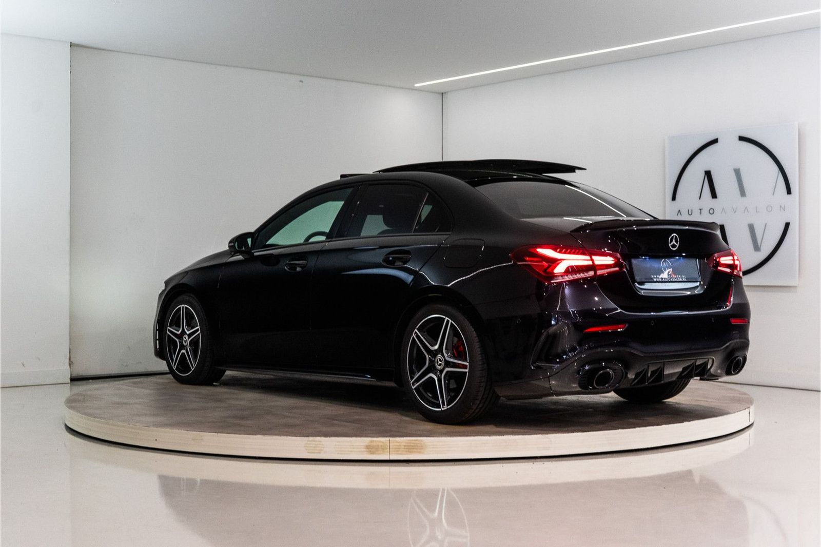 Mercedes-Benz A 180 Business Solution AMG 136PK | A35 Optiek | imagem 2