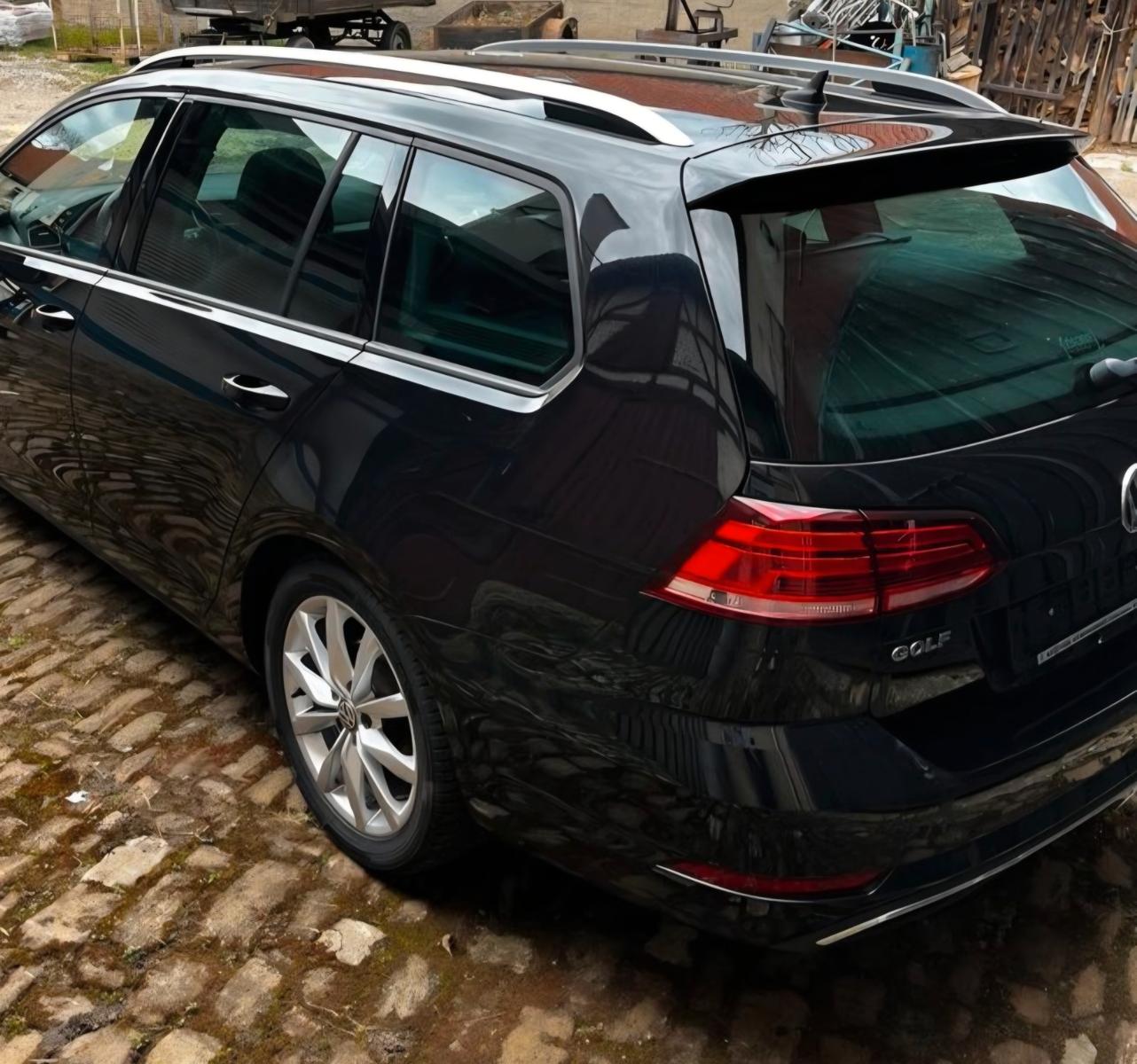 Volkswagen Golf VII Kombi 1.4TSI Join AHK AAC LED Keyless