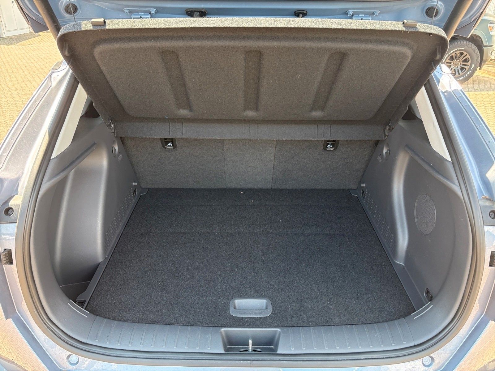 Fahrzeugabbildung Hyundai Kona Prime Elektro Sitz.- & Assi, Glasschiebe