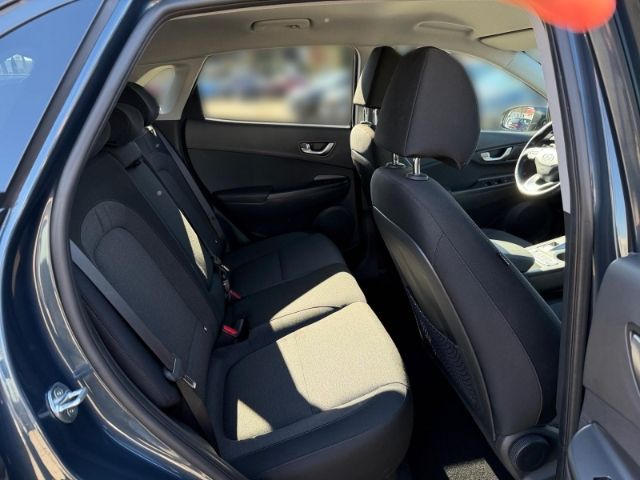 Fahrzeugabbildung Hyundai KONA Trend Elektro 2WD +KLIMA+NAVI+RFK+PDC+SHZ+U