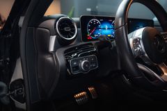 MERCEDES-BENZ A 250*AMG-LINE*360*ACC*NAVI*MULTIBEAM*