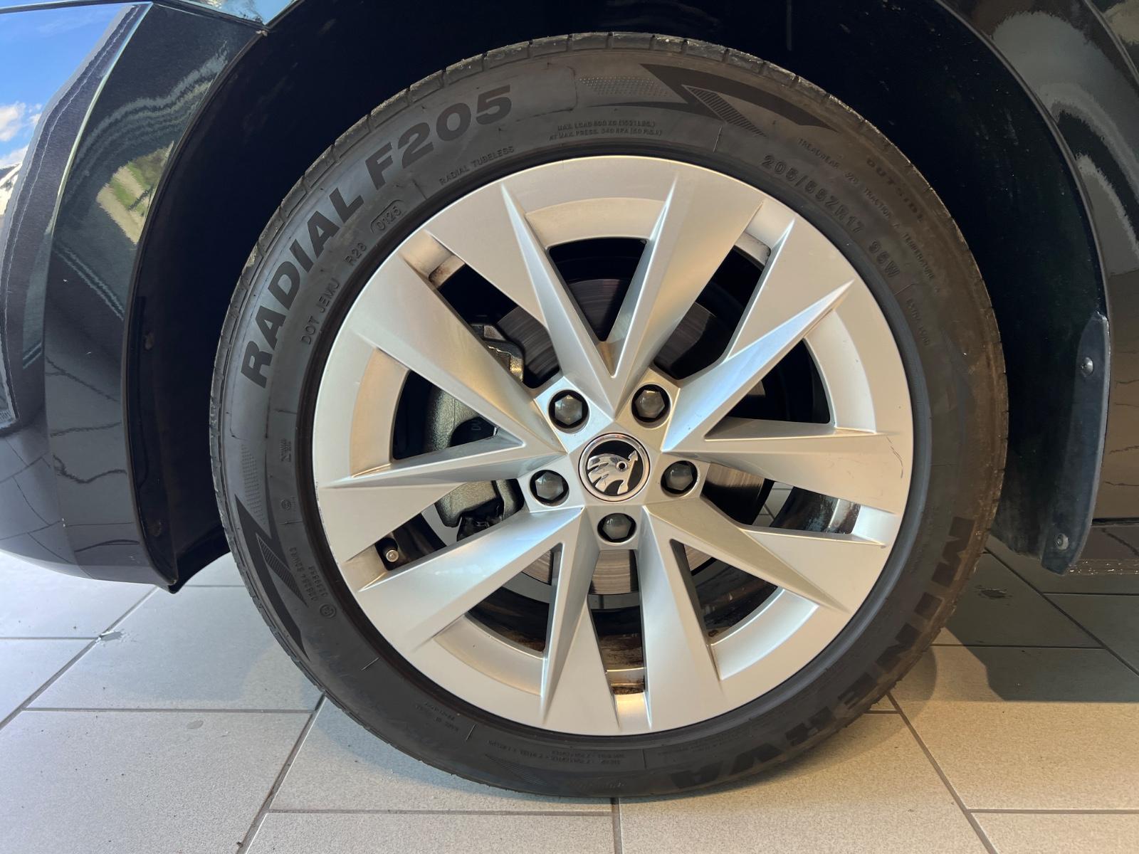 Skoda Octavia Combi 2.0 TDI, миниатюра 24