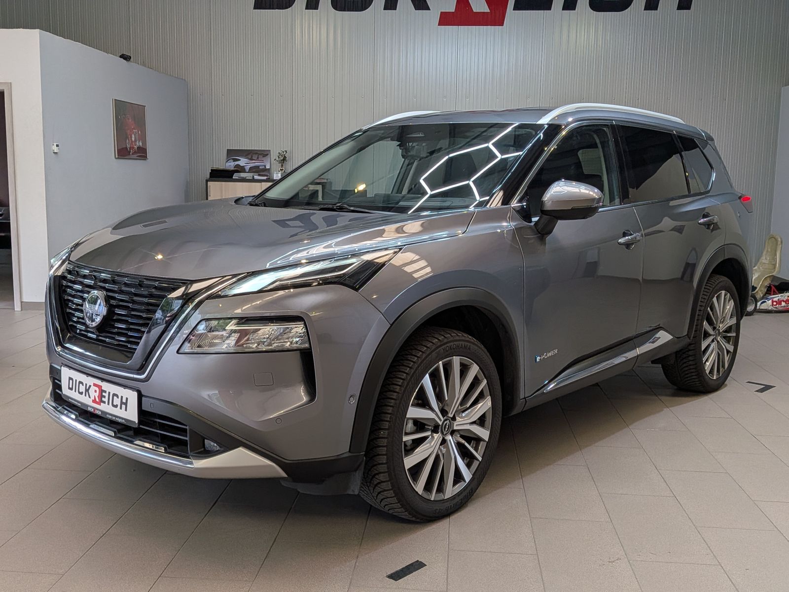 Fahrzeugabbildung Nissan X-Trail 1.5 e-Power e-4 Tekna Bose HUD LED+ 20"