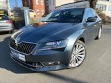 Skoda Superb SH PANO AHK 4xSHZ LHZ ACC Tot+Spur.Ass - Skoda Superb: Limousine