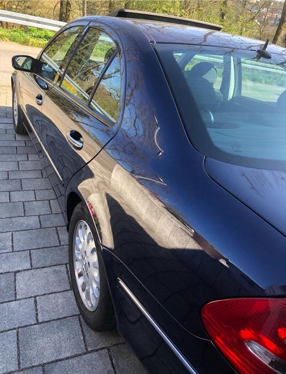 Mercedes-Benz E 200