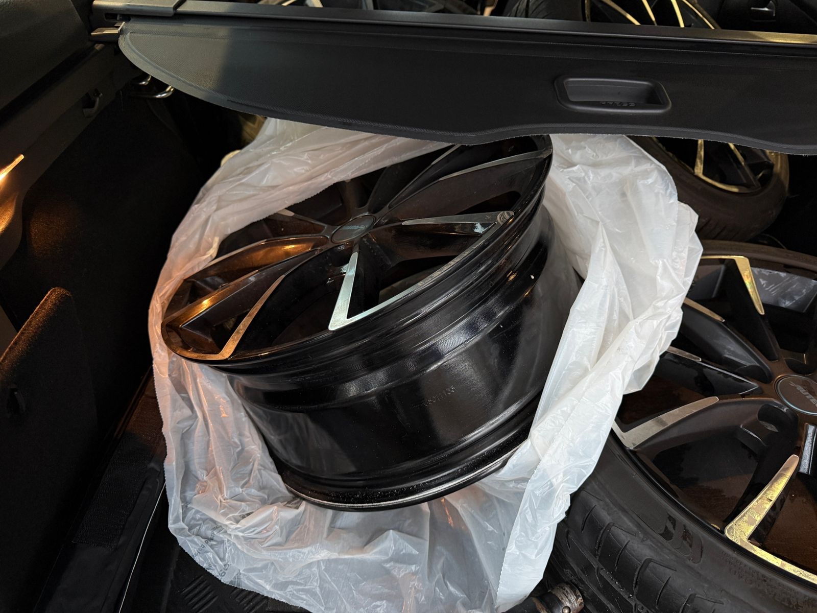 Fahrzeugabbildung Ford Focus Turnier Business KLIMA NAVI ALU