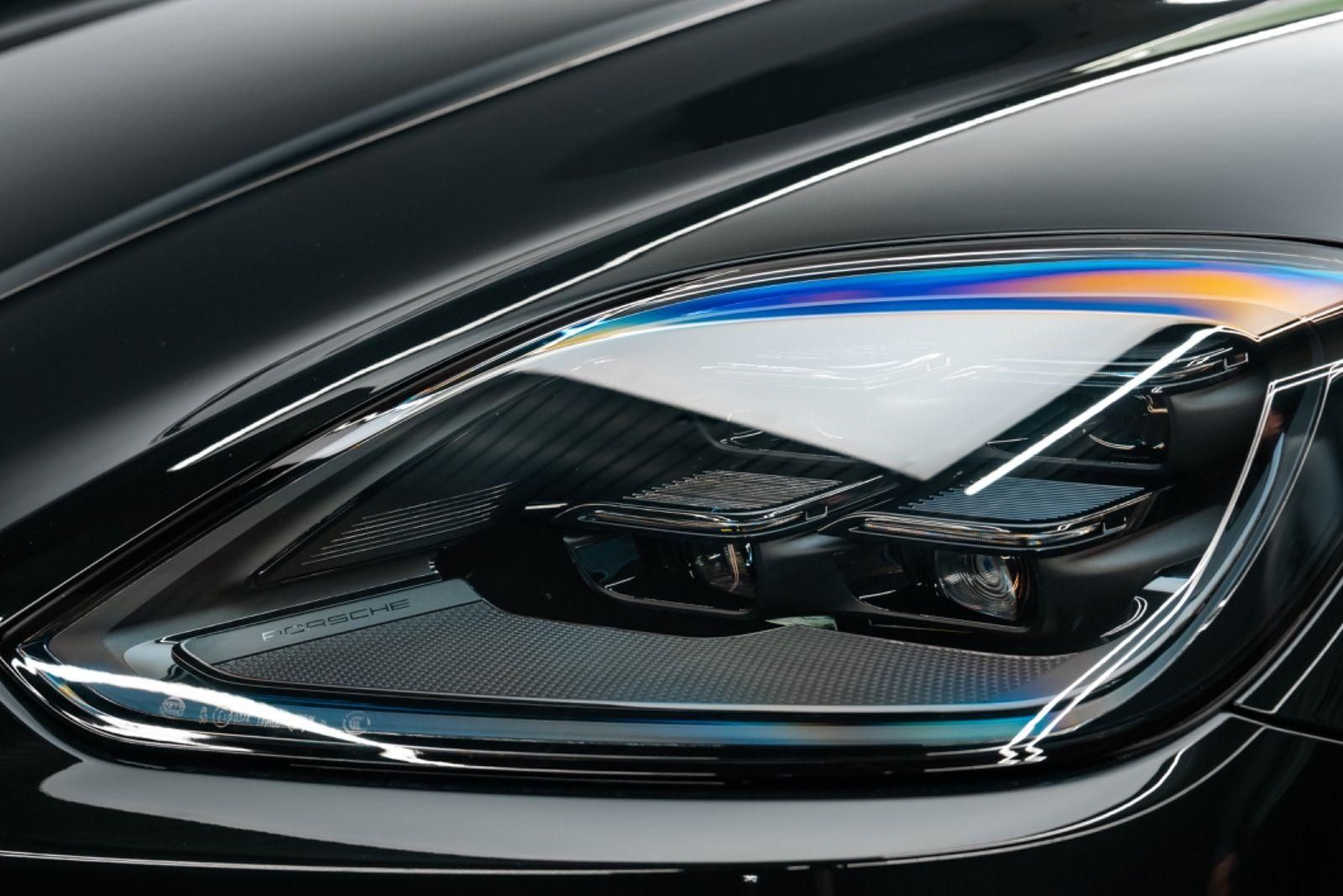 Fahrzeugabbildung Porsche Cayenne Coupé GTS REAR AXLE/HUD/360/PASS DISPL