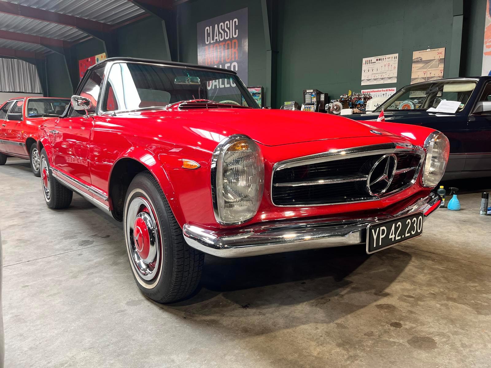 Mercedes-Benz 230 SL Cabriolet