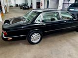 Jaguar Daimler V8 Limousine lang *letzte Version 2002 - schwarze Jaguar Daimler
