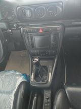 Audi RS4 2.7 quattro - - silberne Audi RS4