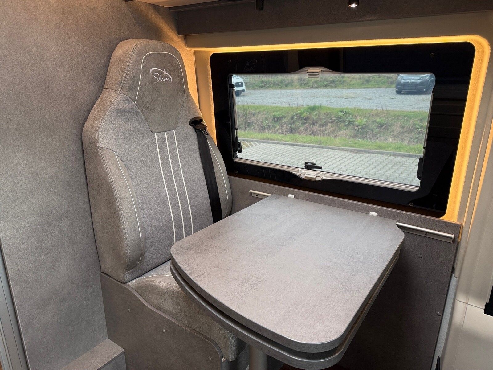 Fahrzeugabbildung Pössl Summit Shine 640 R Fiat 180 PS Dieselheizung,ACC